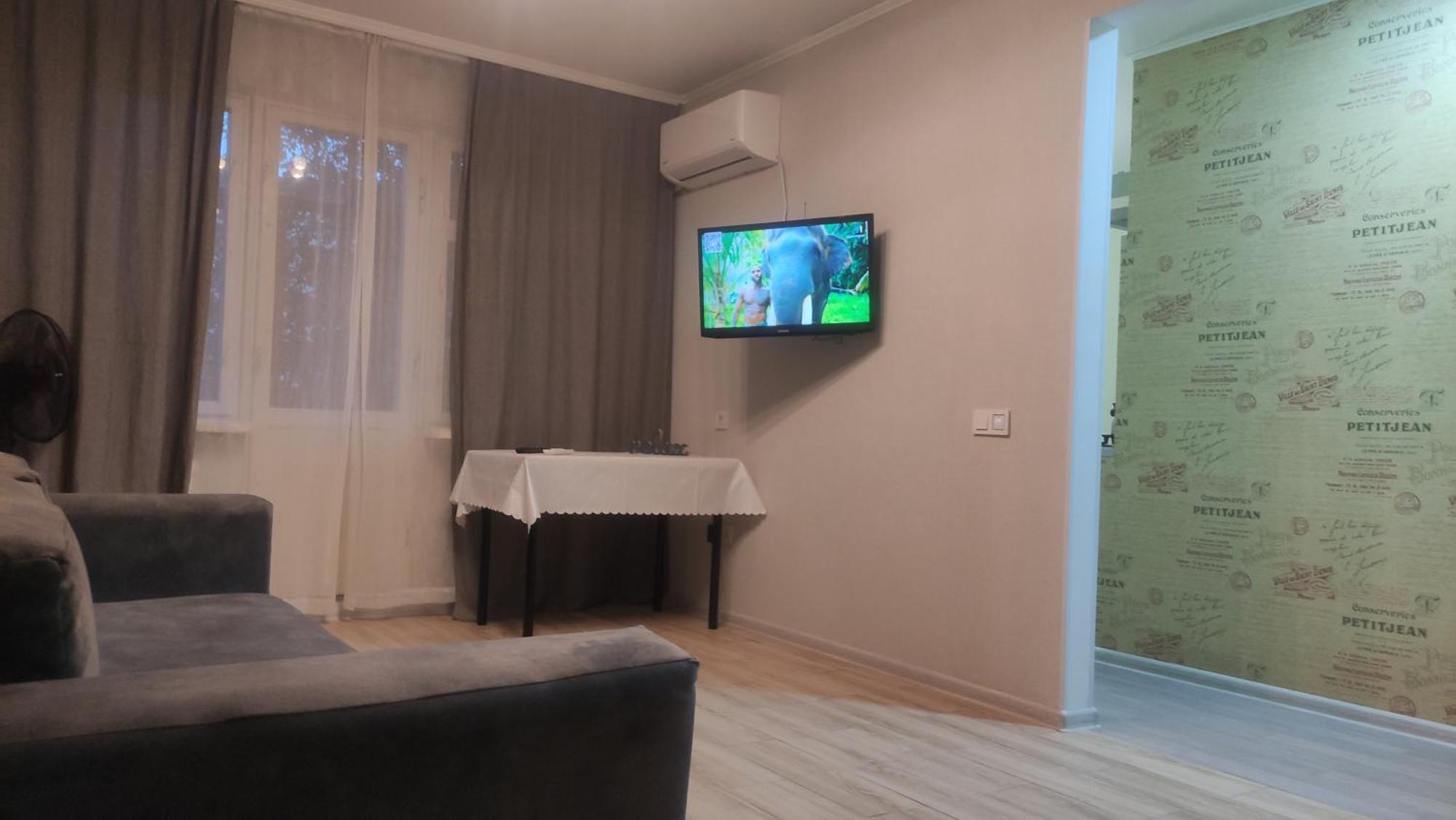 צ'רניהיב Apartment Near City Center On Peremohy Avenue 46 מראה חיצוני תמונה